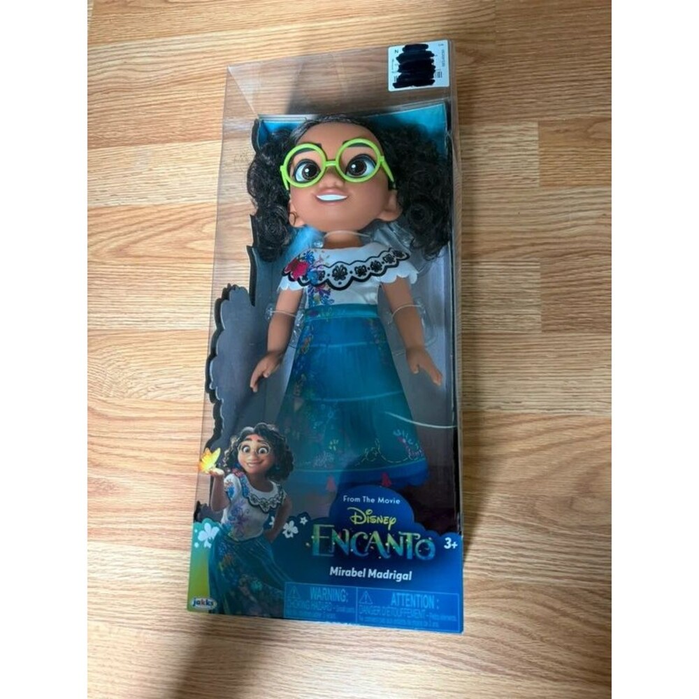 Disney Encanto Mirabel